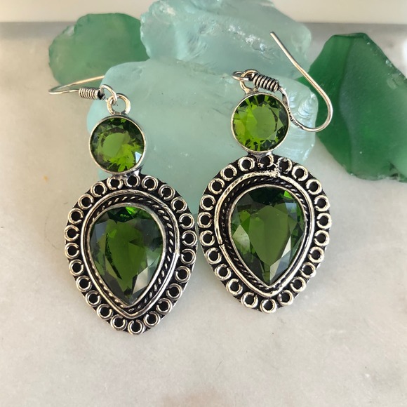 Hand Craft Jewelry - 925 Sterling Peridot Drop Dangle Earrings